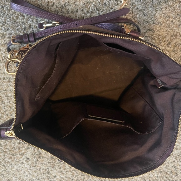 Coach burgundy purse hand bag with shoulder straps included - Picture 6 of 10